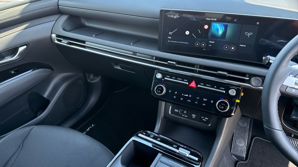 Hyundai TUCSON 1.6T 239 Hybrid Black Line 5dr Auto Hybrid Estate - Image 14