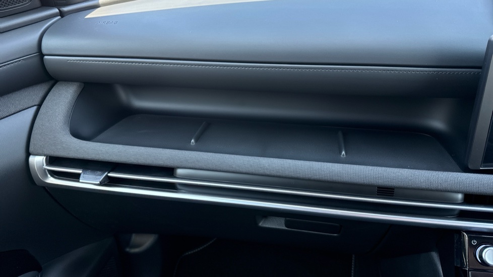 Hyundai TUCSON 1.6T 239 Hybrid Black Line 5dr Auto Hybrid Estate - Image 23