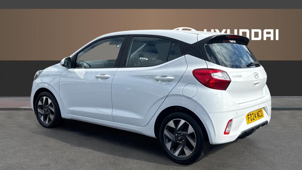 Hyundai i10 1.0 [63] Advance 5dr [Nav] Petrol Hatchback - Image 2