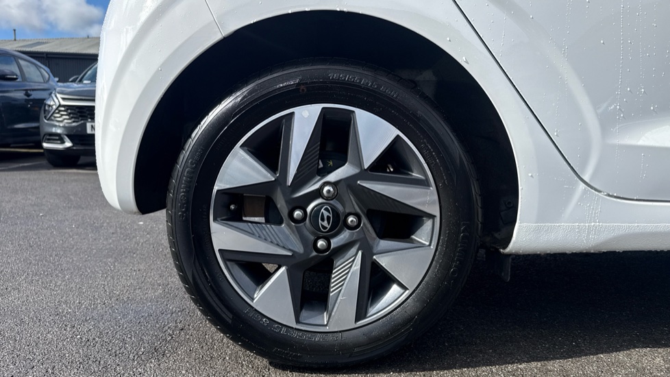 Hyundai i10 1.0 [63] Advance 5dr [Nav] Petrol Hatchback - Image 7