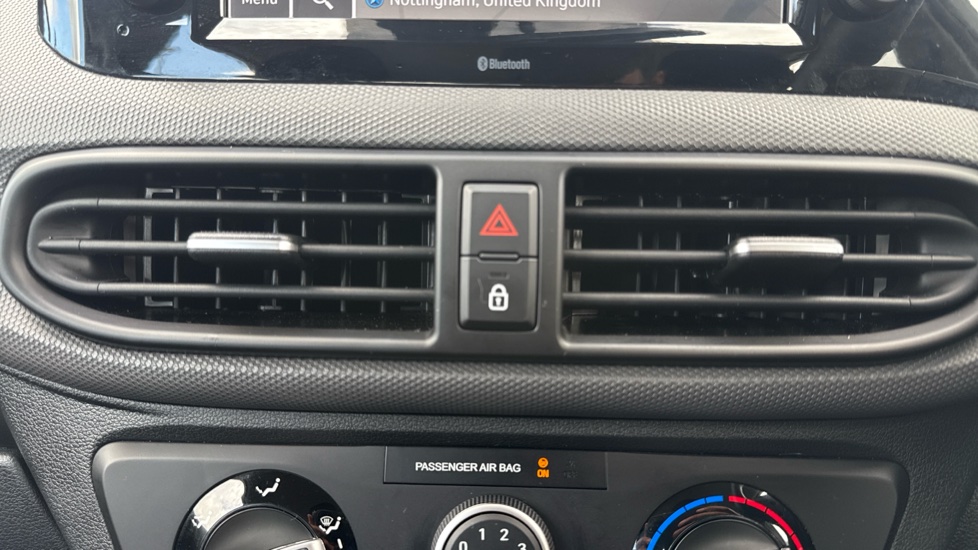 Hyundai i10 1.0 [63] Advance 5dr [Nav] Petrol Hatchback - Image 28