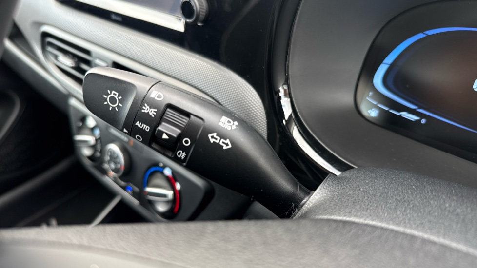 Hyundai i10 1.0 [63] Advance 5dr [Nav] Petrol Hatchback - Image 38
