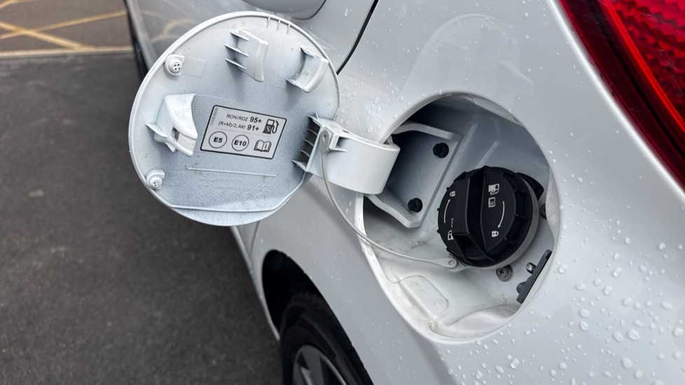 Hyundai i10 1.0 [63] Advance 5dr [Nav] Petrol Hatchback - Image 45