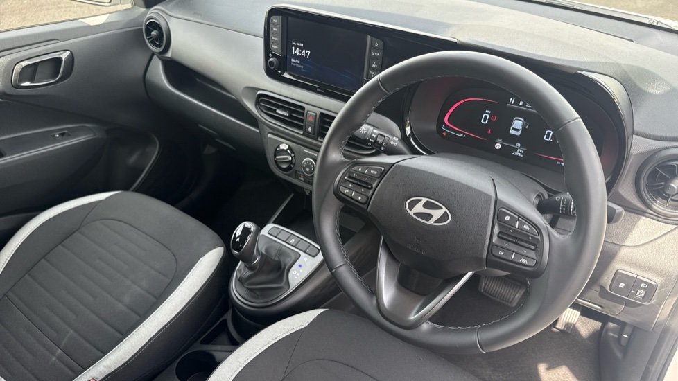 Hyundai i10 1.0 [63] Advance 5dr Auto [Nav] Petrol Hatchback - Image 11