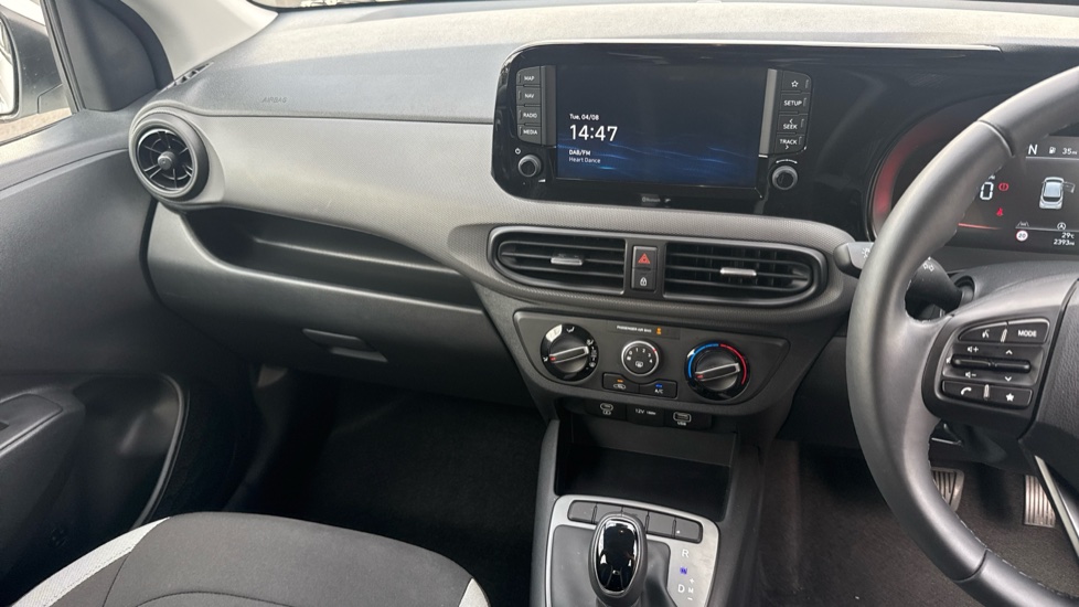 Hyundai i10 1.0 [63] Advance 5dr Auto [Nav] Petrol Hatchback - Image 14