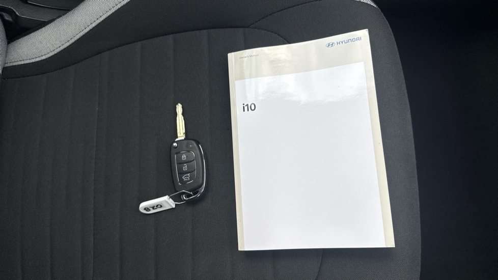 Hyundai i10 1.0 [63] Advance 5dr Auto [Nav] Petrol Hatchback - Image 19