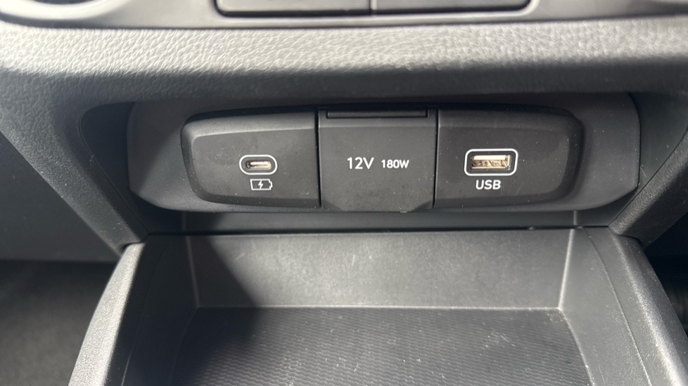 Hyundai i10 1.0 [63] Advance 5dr Auto [Nav] Petrol Hatchback - Image 26