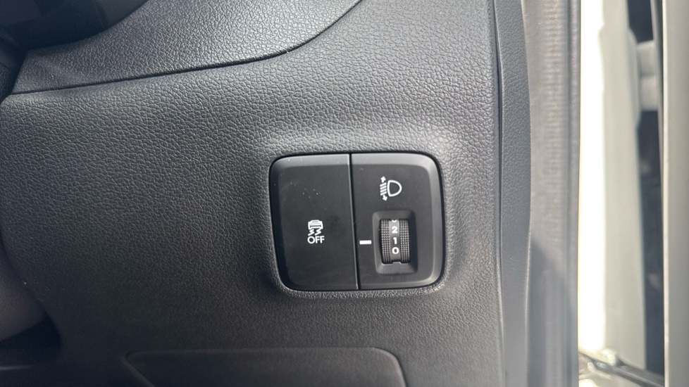 Hyundai i10 1.0 [63] Advance 5dr Auto [Nav] Petrol Hatchback - Image 36