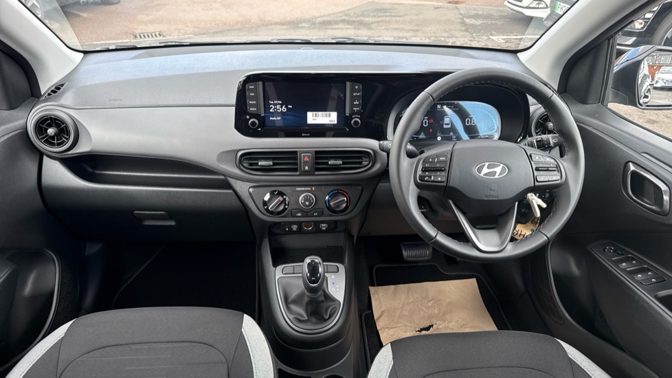 Hyundai i10 1.0 [63] Advance 5dr Auto [Nav] Petrol Hatchback - Image 10