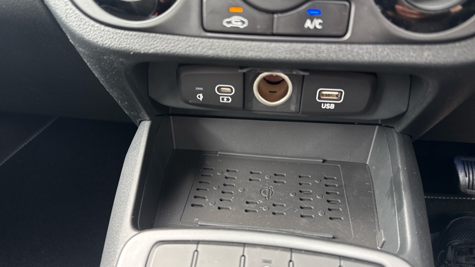 Hyundai i10 1.0 [63] Advance 5dr Auto [Nav] Petrol Hatchback - Image 26
