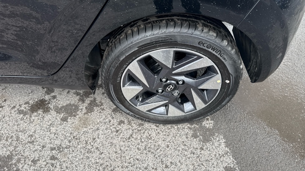 Hyundai i10 1.0 [63] Advance 5dr Auto [Nav] Petrol Hatchback - Image 40