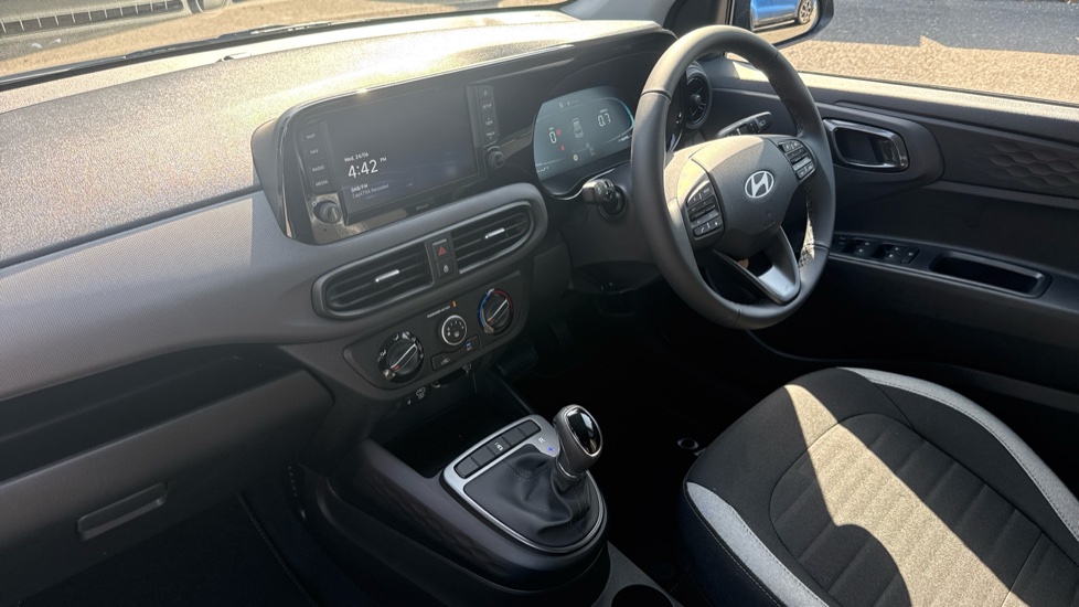 Hyundai i10 1.0 [63] Advance 5dr Auto [Nav] Petrol Hatchback - Image 9