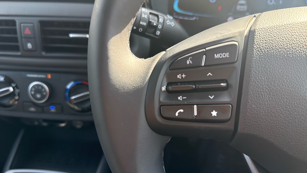Hyundai i10 1.0 [63] Advance 5dr Auto [Nav] Petrol Hatchback - Image 27