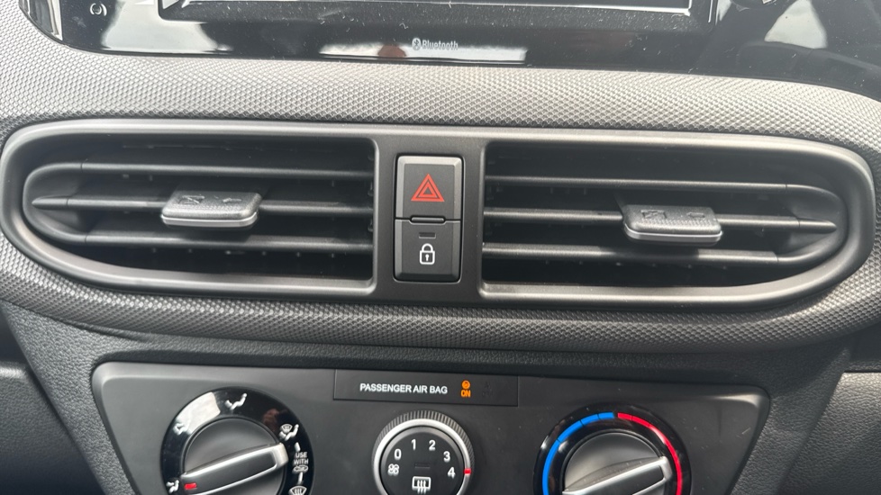 Hyundai i10 1.0 [63] Advance 5dr Auto [Nav] Petrol Hatchback - Image 24