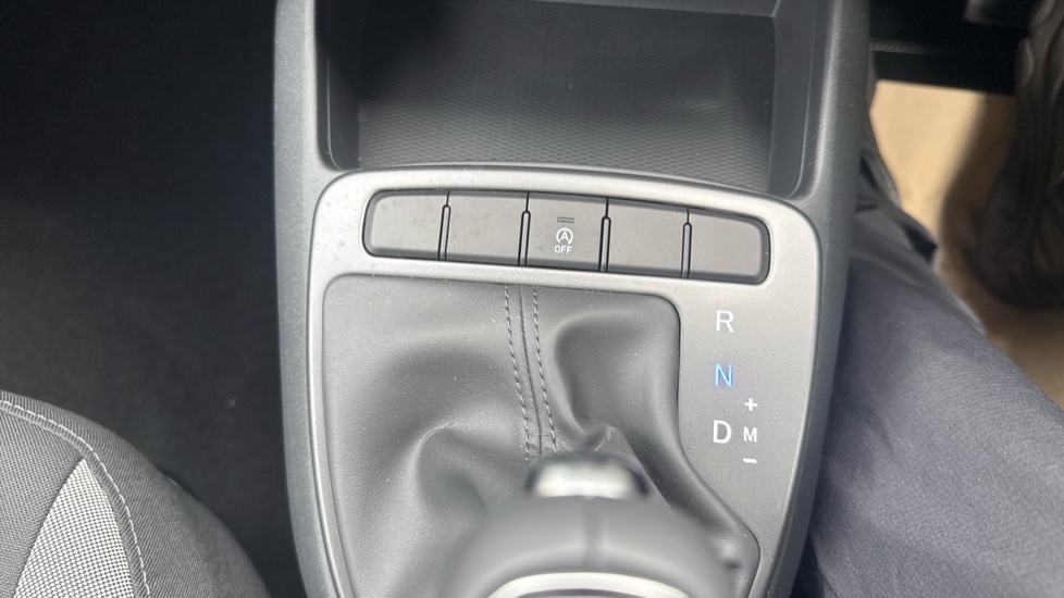 Hyundai i10 1.0 [63] Advance 5dr Auto [Nav] Petrol Hatchback - Image 27