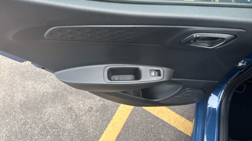 Hyundai i10 1.0 [63] Advance 5dr Auto [Nav] Petrol Hatchback - Image 37