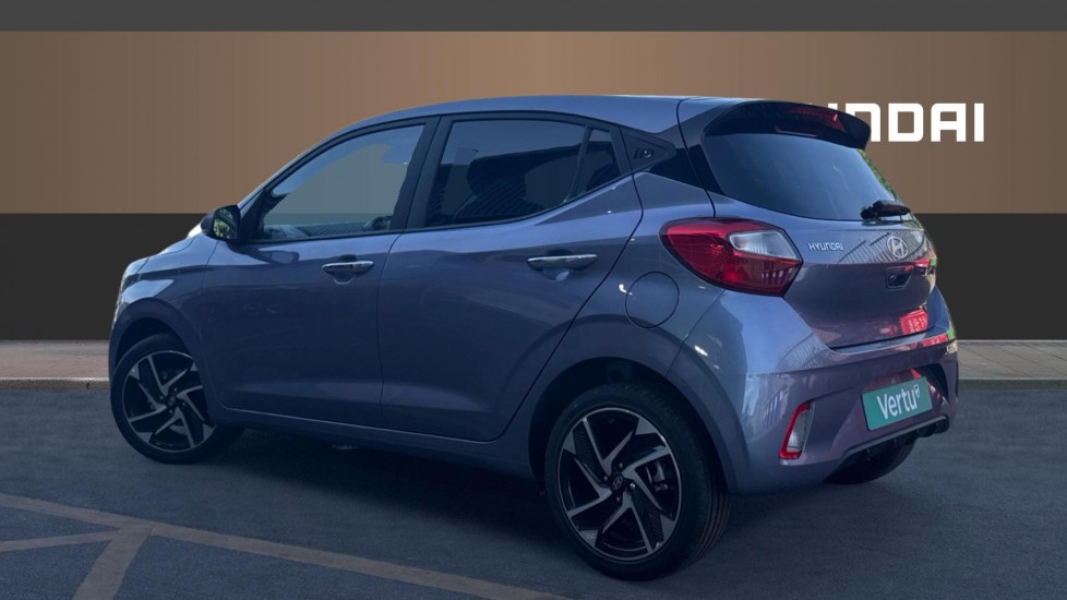 Hyundai i10 1.2 [79] Premium 5dr Auto [Nav] Petrol Hatchback - Image 2