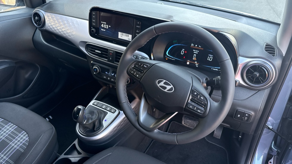Hyundai i10 1.2 [79] Premium 5dr Auto [Nav] Petrol Hatchback - Image 11