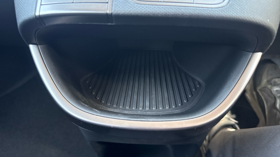 Hyundai INSTER 85kW 01 49kWh 5dr Auto Electric Hatchback - Image 32