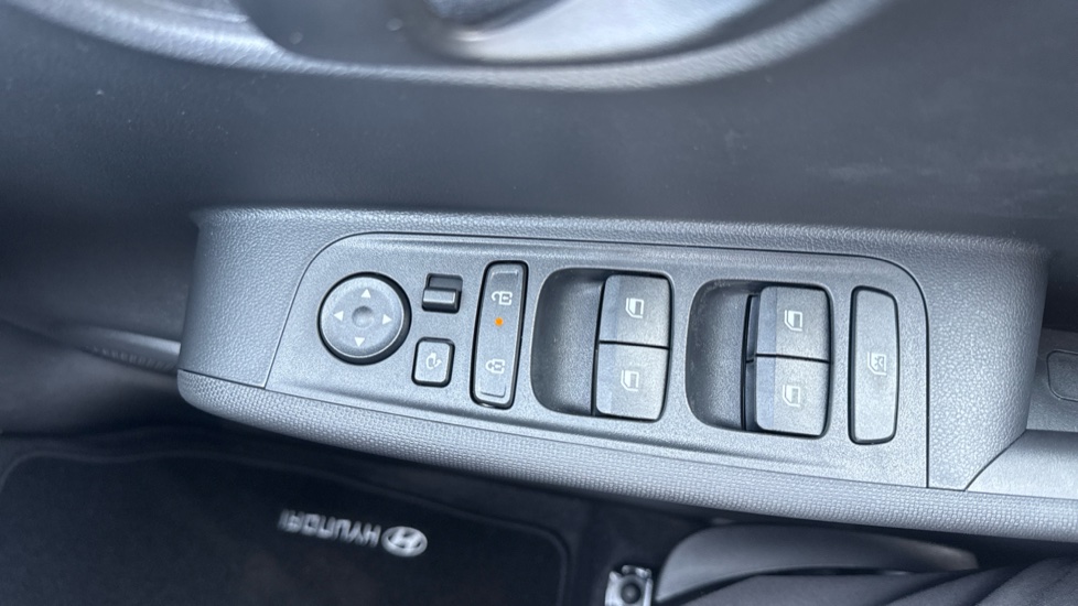 Hyundai INSTER 85kW 01 49kWh 5dr Auto Electric Hatchback - Image 40