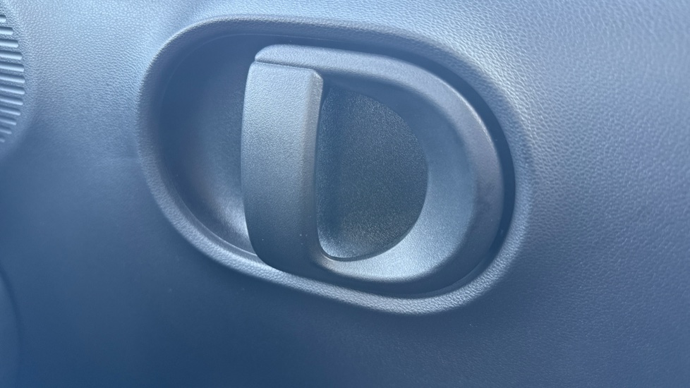 Hyundai INSTER 85kW 01 49kWh 5dr Auto Electric Hatchback - Image 41