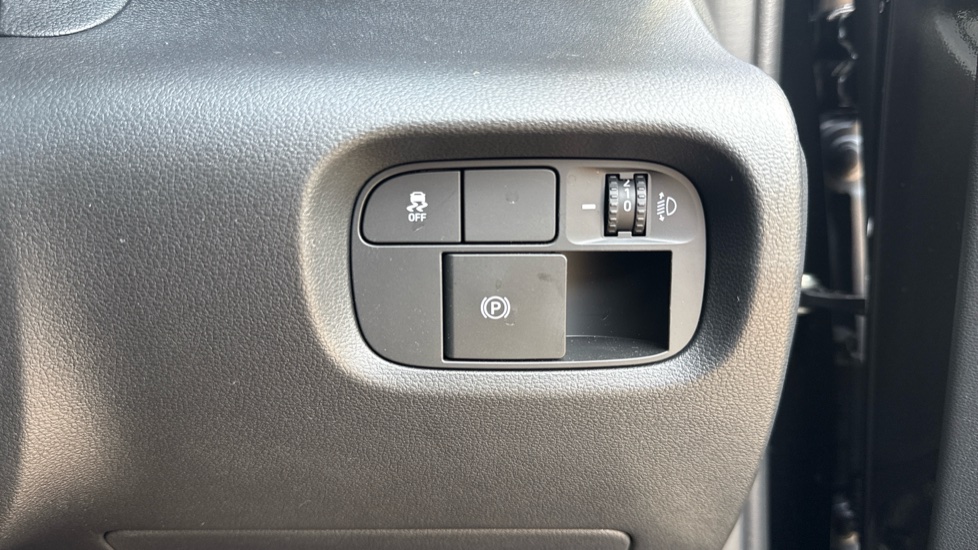 Hyundai INSTER 85kW 01 49kWh 5dr Auto Electric Hatchback - Image 45