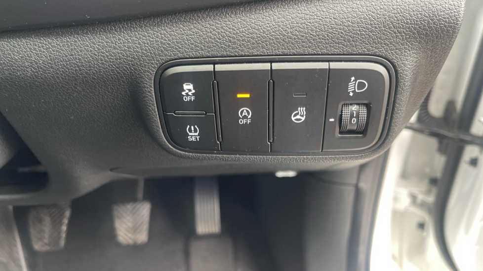 Hyundai i20 1.0T GDi 48V MHD Premium 5dr Petrol Hatchback - Image 31