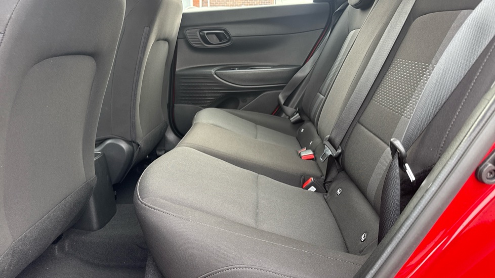Hyundai i20 1.0T GDi Advance 5dr DCT Petrol Hatchback - Image 16