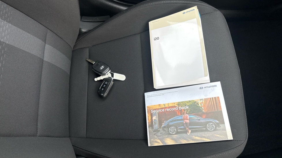 Hyundai i20 1.0T GDi Advance 5dr DCT Petrol Hatchback - Image 19