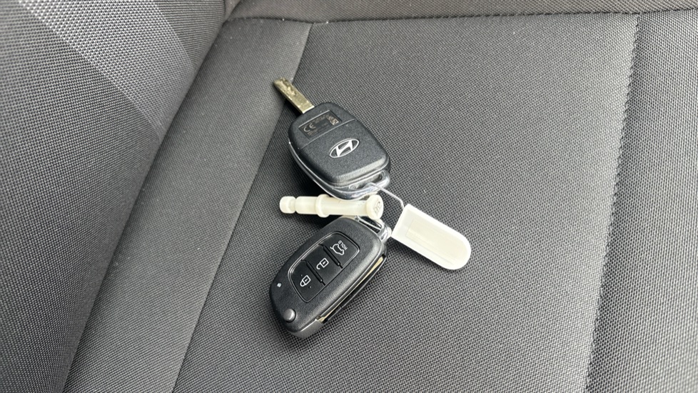 Hyundai i20 1.0T GDi Advance 5dr DCT Petrol Hatchback - Image 20