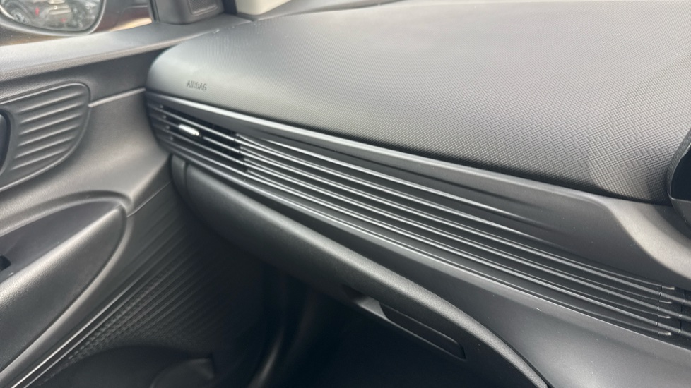Hyundai i20 1.0T GDi Advance 5dr DCT Petrol Hatchback - Image 24