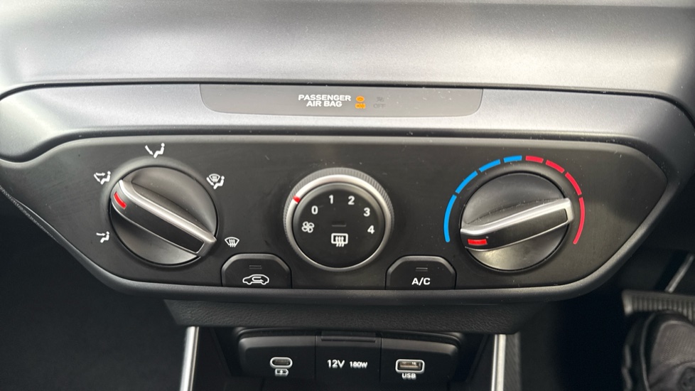 Hyundai i20 1.0T GDi Advance 5dr DCT Petrol Hatchback - Image 27
