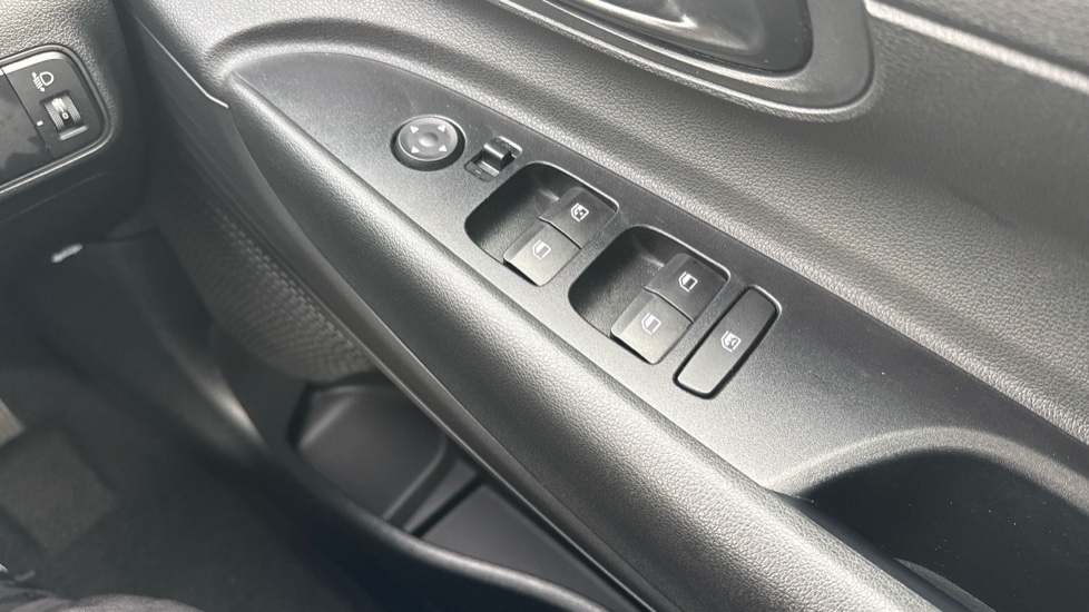 Hyundai i20 1.0T GDi Advance 5dr DCT Petrol Hatchback - Image 37