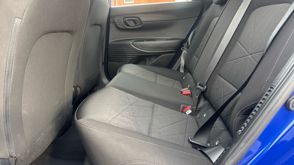 Hyundai BAYON 1.0 TGDi 48V MHEV SE Connect 5dr Petrol Hatchback - Image 16