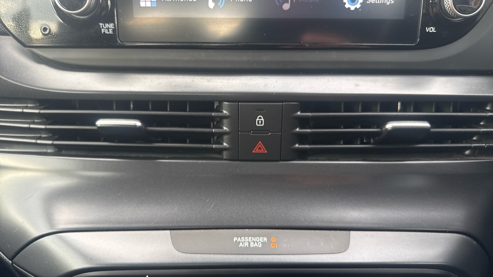 Hyundai BAYON 1.0 TGDi 48V MHEV SE Connect 5dr Petrol Hatchback - Image 26