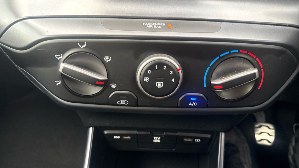 Hyundai BAYON 1.0 TGDi 48V MHEV SE Connect 5dr Petrol Hatchback - Image 27