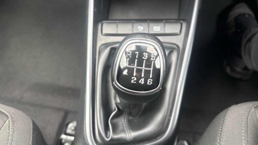 Hyundai BAYON 1.0 TGDi 48V MHEV SE Connect 5dr Petrol Hatchback - Image 30