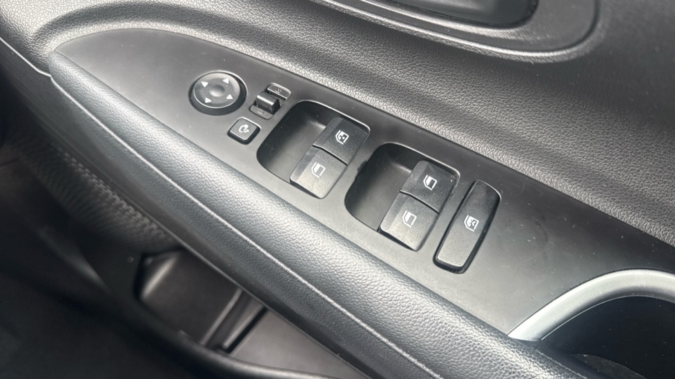Hyundai BAYON 1.0 TGDi 48V MHEV SE Connect 5dr Petrol Hatchback - Image 37
