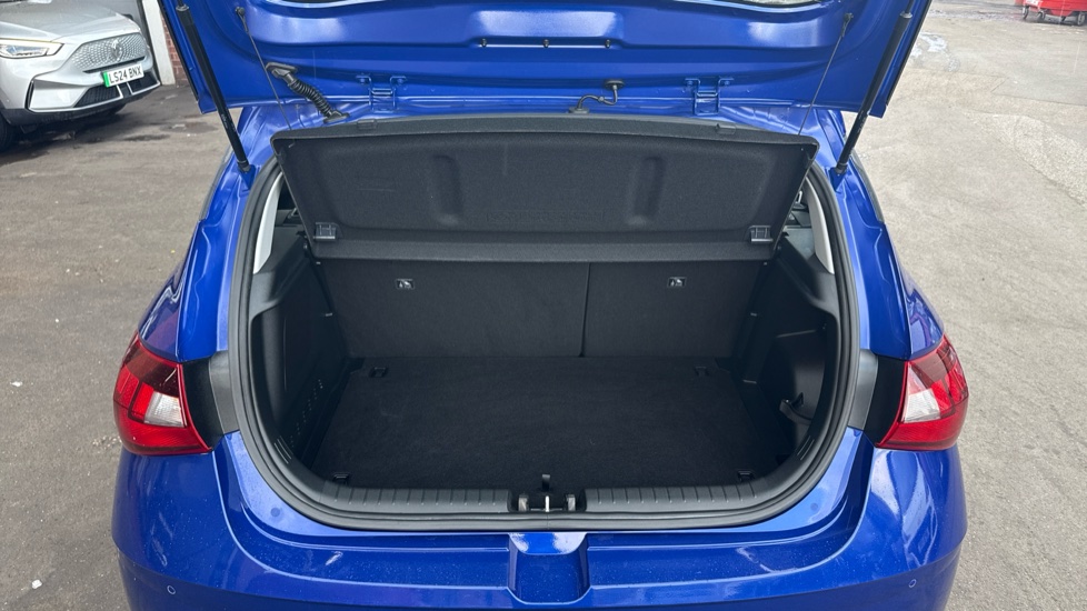 Hyundai i20 1.0T GDi 48V MHD SE Connect 5dr Petrol Hatchback - Image 4