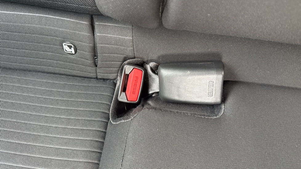 Hyundai i20 1.0T GDi 48V MHD SE Connect 5dr Petrol Hatchback - Image 17