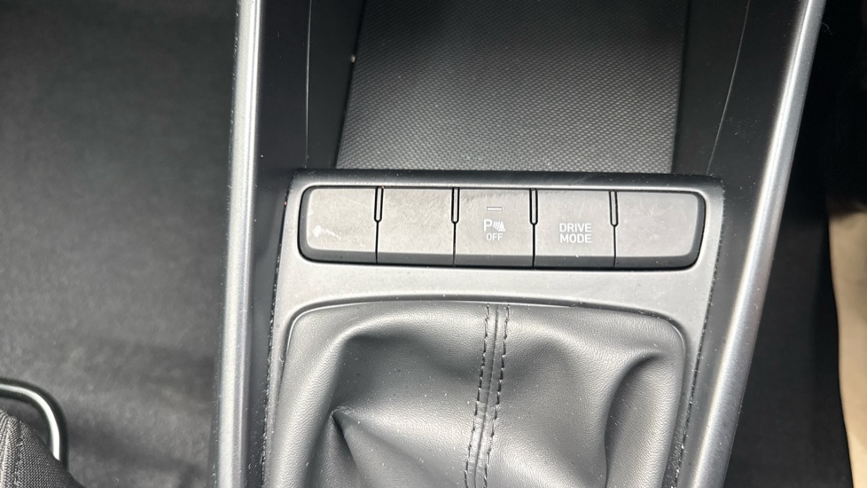 Hyundai i20 1.0T GDi 48V MHD SE Connect 5dr Petrol Hatchback - Image 27