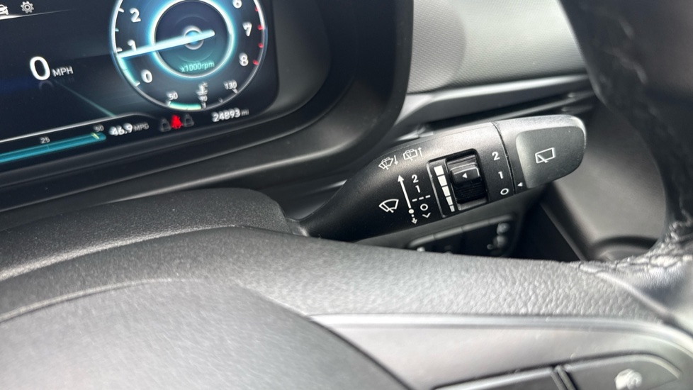 Hyundai i20 1.0T GDi 48V MHD SE Connect 5dr Petrol Hatchback - Image 32