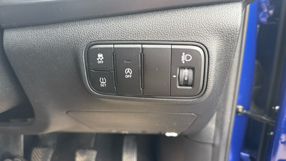 Hyundai i20 1.0T GDi 48V MHD SE Connect 5dr Petrol Hatchback - Image 35
