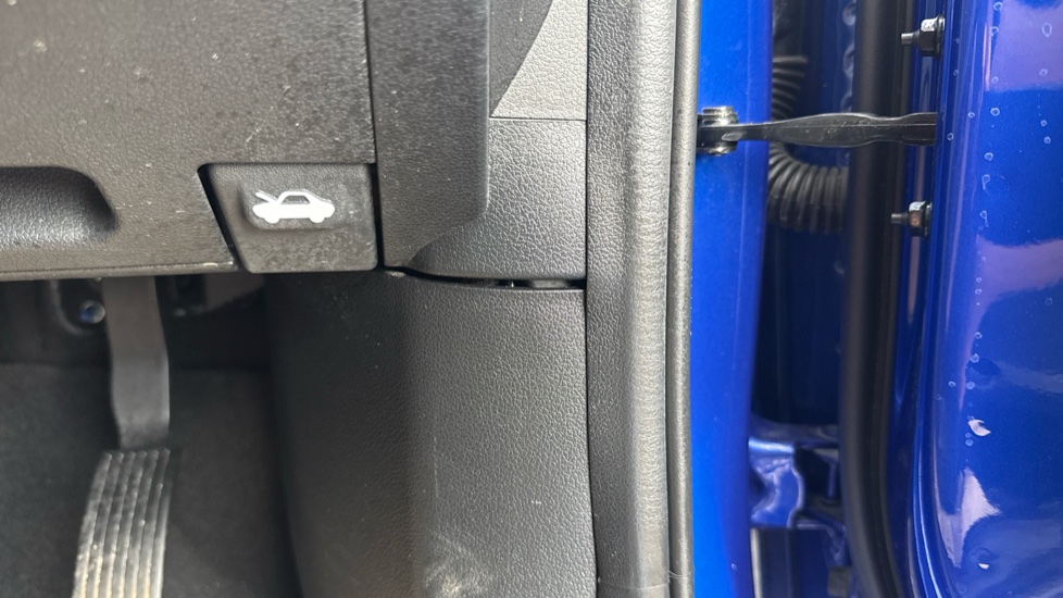 Hyundai i20 1.0T GDi 48V MHD SE Connect 5dr Petrol Hatchback - Image 36