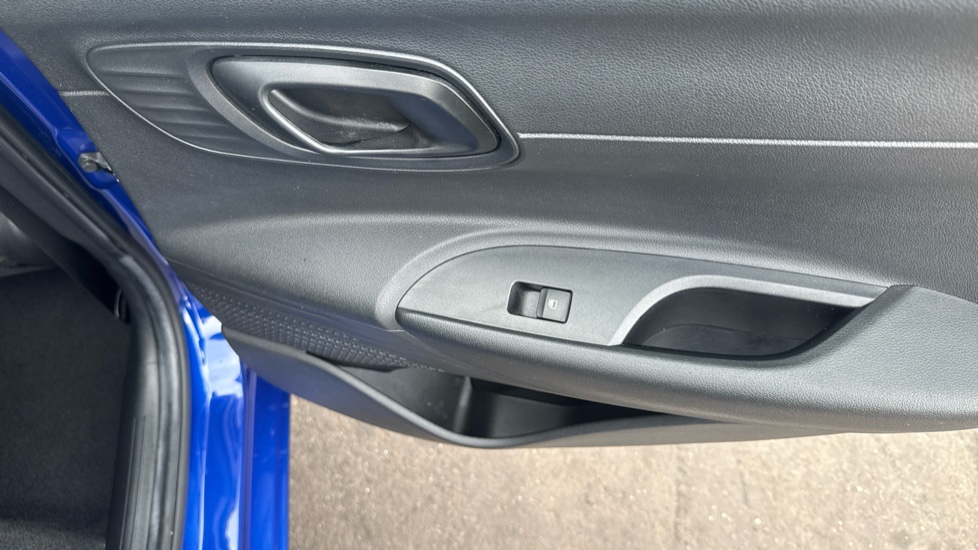 Hyundai i20 1.0T GDi 48V MHD SE Connect 5dr Petrol Hatchback - Image 38