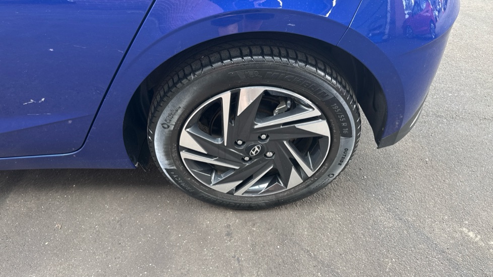 Hyundai i20 1.0T GDi 48V MHD SE Connect 5dr Petrol Hatchback - Image 41