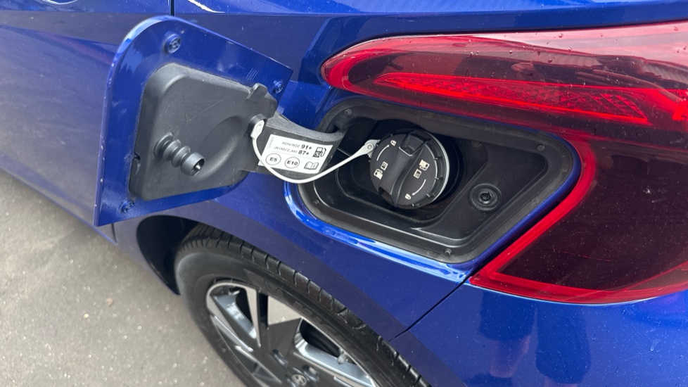 Hyundai i20 1.0T GDi 48V MHD SE Connect 5dr Petrol Hatchback - Image 42