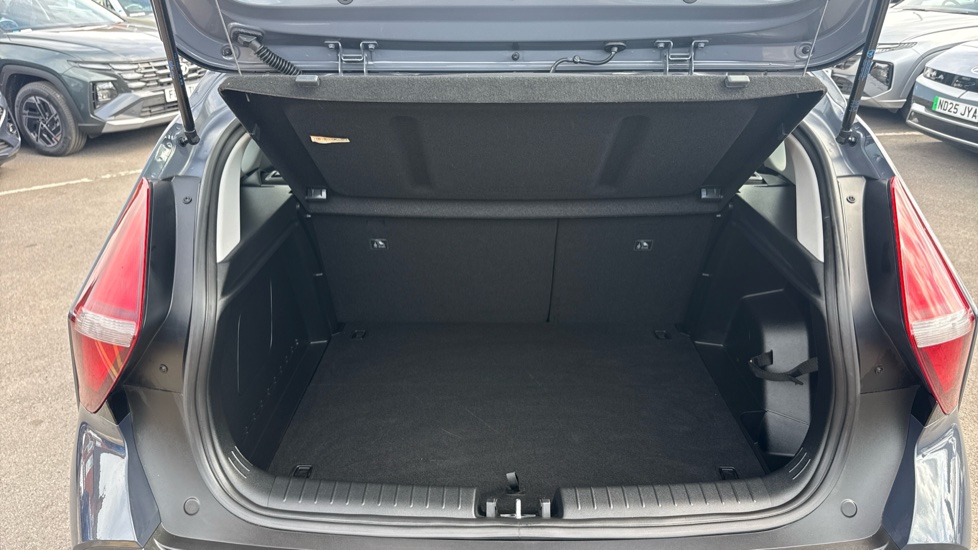 Hyundai BAYON 1.0 TGDi 48V MHEV SE Connect 5dr DCT Petrol Hatchback - Image 4