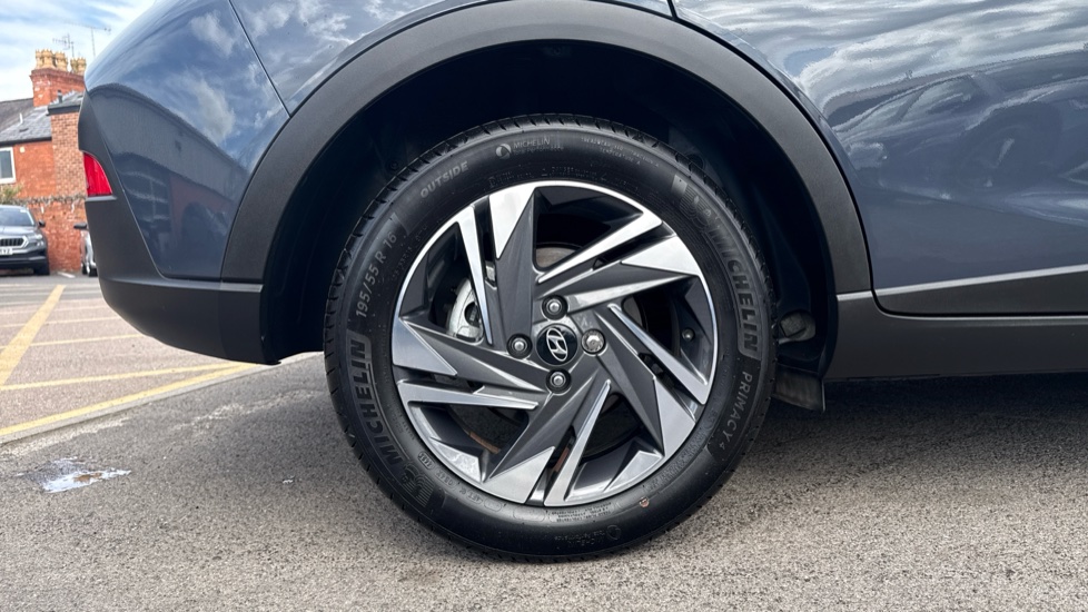 Hyundai BAYON 1.0 TGDi 48V MHEV SE Connect 5dr DCT Petrol Hatchback - Image 7