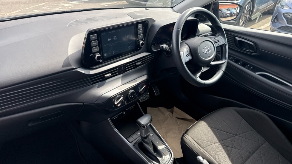 Hyundai BAYON 1.0 TGDi 48V MHEV SE Connect 5dr DCT Petrol Hatchback - Image 9